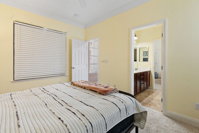 Building Photo - Spacious Mountain’s Edge Home with Den, Sunroom, 3-Car Garage & Private Spa Retreat