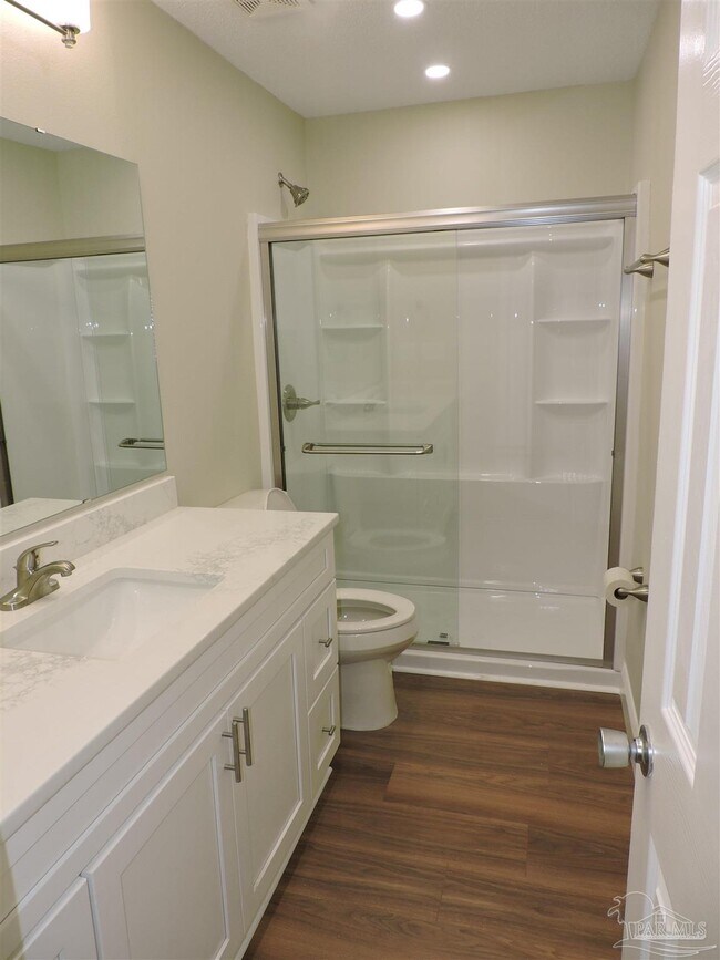 Building Photo - 5001 Grande Dr