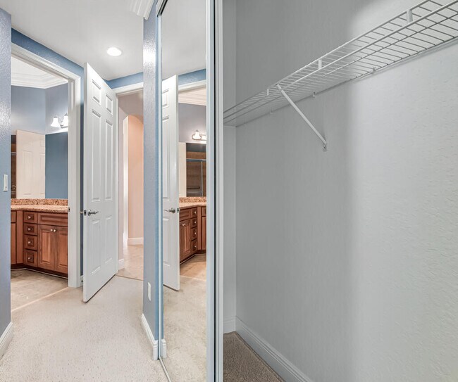 Building Photo - 9778 Bowline Dr