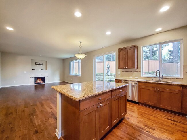 Building Photo - Convenient location near I-405 across from...