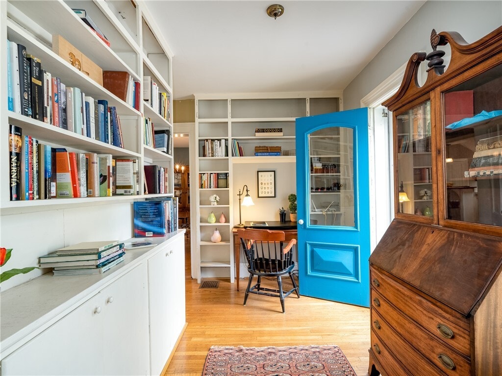 Downstairs office with separate entrance - 164 S Main St