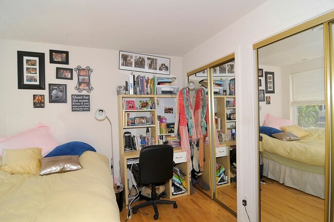 Building Photo - Georgetown Townhouse (Close to the West End and Dupont)