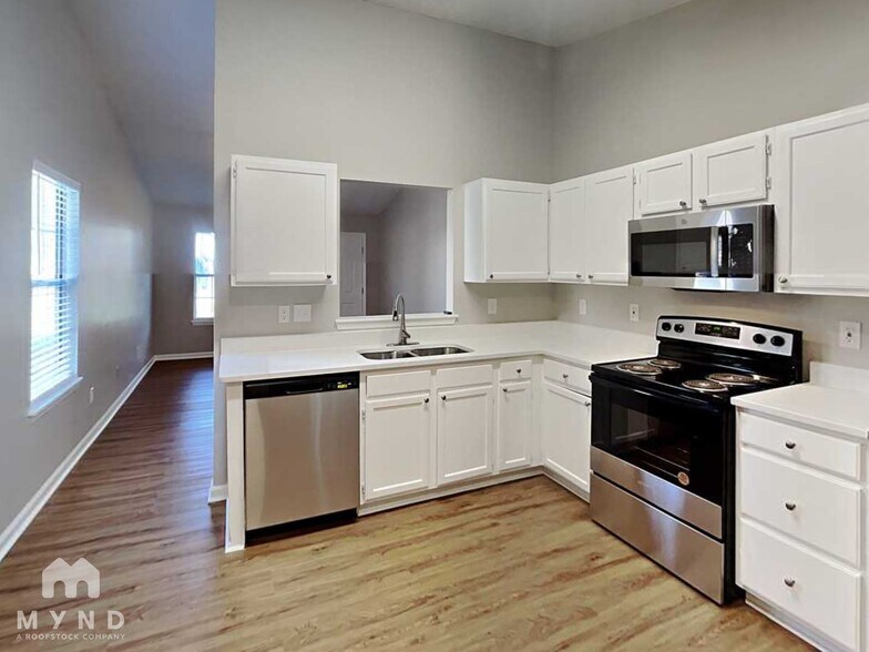 Building Photo - 103 Adlett Ln