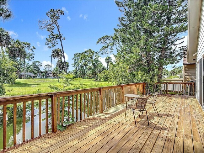 Building Photo - 289 Gull Dr S