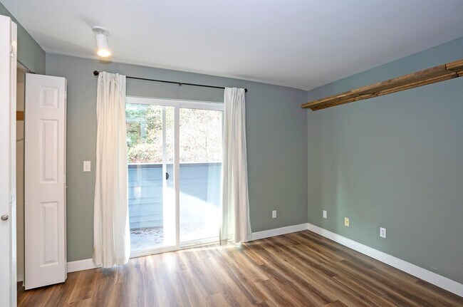 Building Photo - Wonderful 2-bedroom Townhome Style in Bothell, WA!