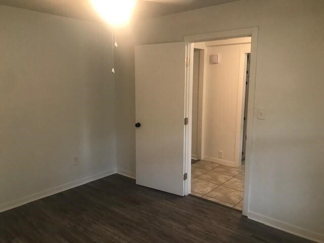 Building Photo - 151 Oak Dr