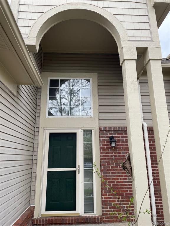 Building Photo - 38463 Saratoga Cir