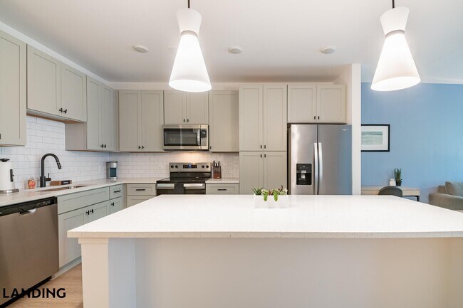 Building Photo - 100 Wilton Cir