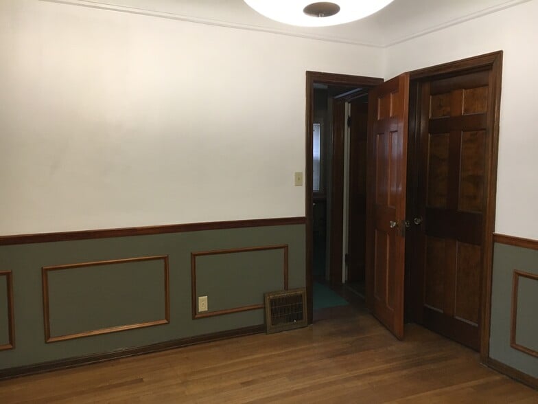 Building Photo - 2264 Northland Ave