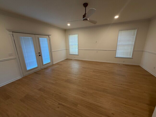 Building Photo - 28 Gertrude Dr