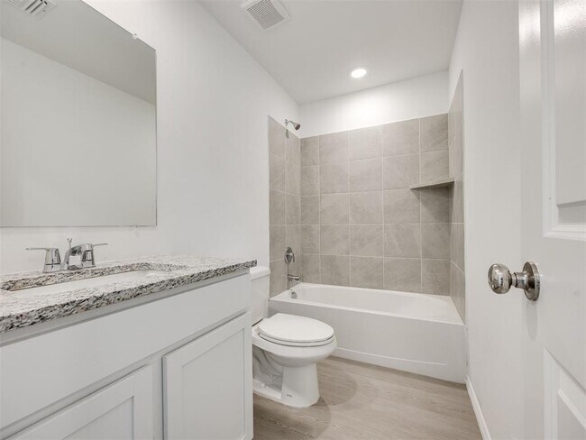 Building Photo - 2012 Wolford Wy