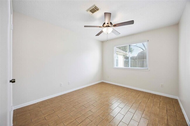 Building Photo - 8707 Orchard Ln