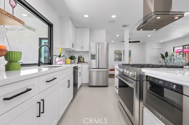 Building Photo - 3940 Cll San Antonio