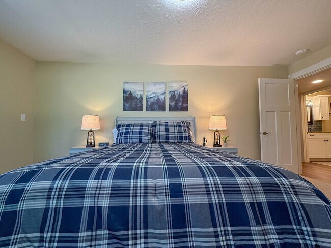 Building Photo - 3080 W Sequim Bay Rd