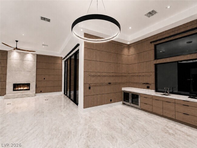 Building Photo - 2577 Red Arrow Dr