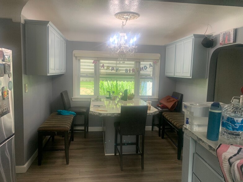 Building Photo - 360 Tuxedo Ave