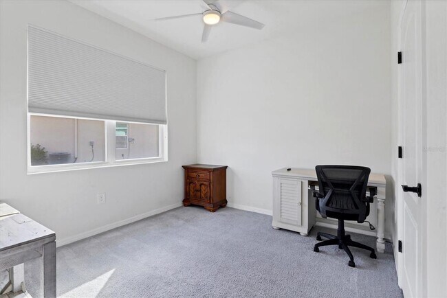 Building Photo - 5733 Silver Palm Blvd