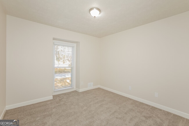 Building Photo - 1830 Nicole Ln