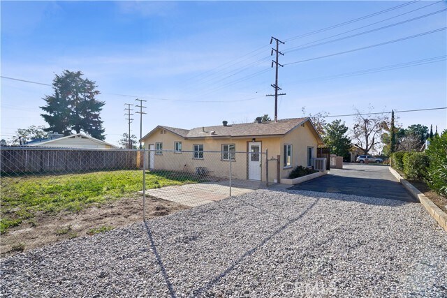 Building Photo - 13071 4th St