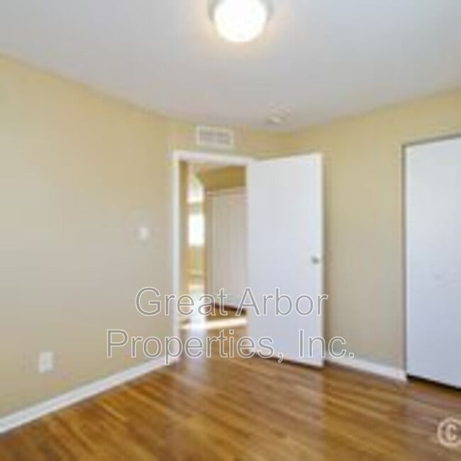 Building Photo - 1062 Rambling Rd