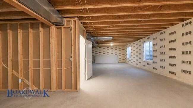 Building Photo - Large Herriman 3 Bed 2 Bath Town Home!