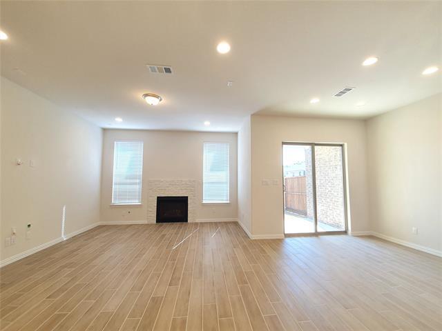 Building Photo - 8238 Primrose Wy