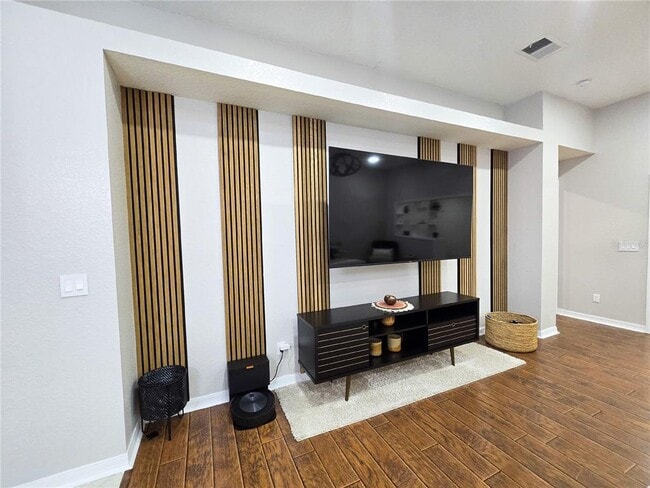 Building Photo - 3541 Harbor Cir NW