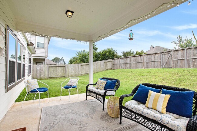 Building Photo - 40557 Mostyn Lake Dr