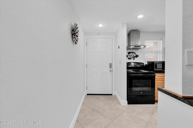 Building Photo - 12760 Indian Rocks Rd