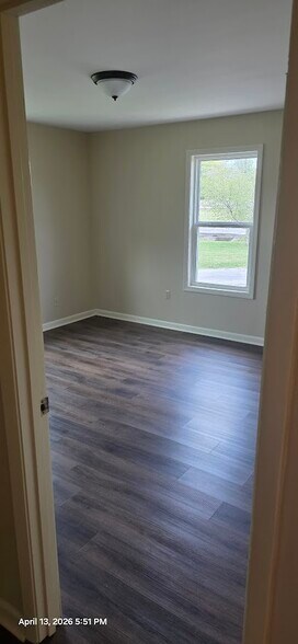 Building Photo - 608 Morrison St