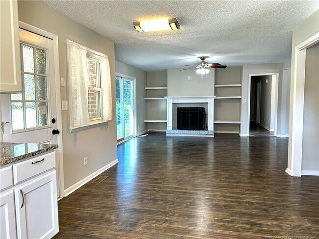 Building Photo - 6221 Cool Shade Dr
