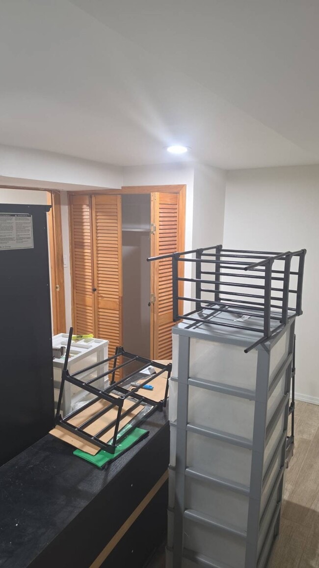 Building Photo - 45-1 21st Ave