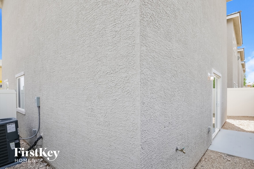 Building Photo - 6707 Pocket Wood St