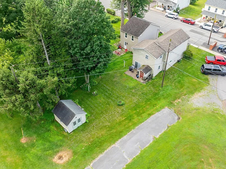 Building Photo - 579 W Mahoning St