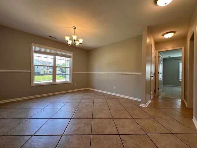 Building Photo - 102 Brookhaven Dr