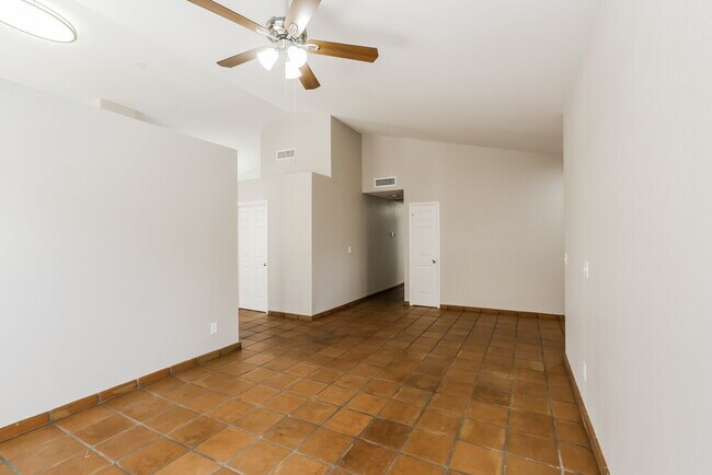 Building Photo - 3616 N Copenhagen Dr