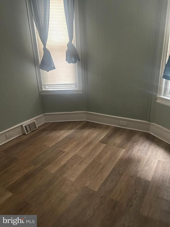 Building Photo - 1620 S 56th St