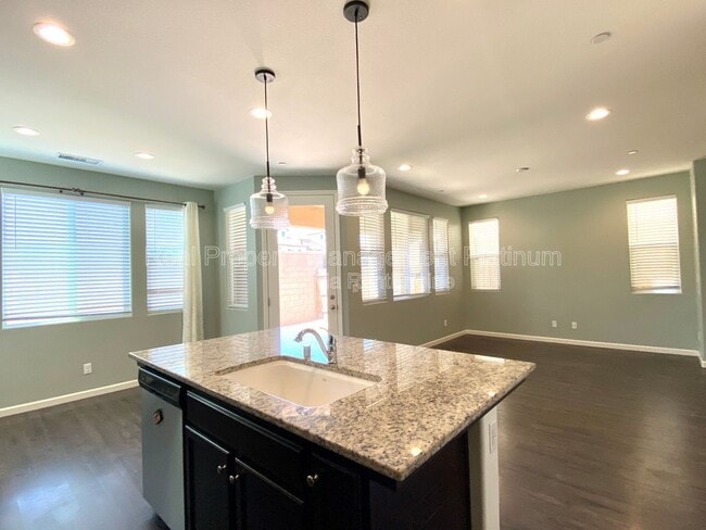 Building Photo - 2534 Mustang Dr