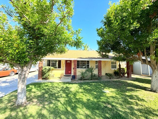 Primary Photo - 17535-17537 Baltar Street