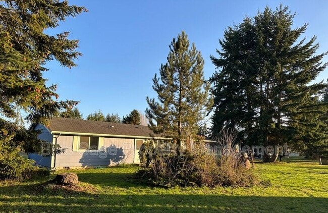 Building Photo - 43 Breeze Way