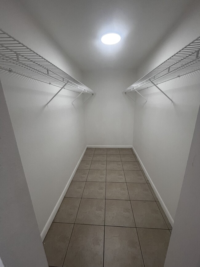 Building Photo - 2944 NW 55th Ave