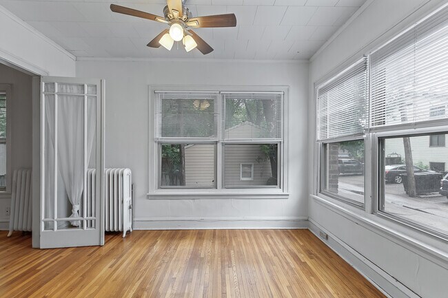 Building Photo - 2219 Garfield Ave Apartments | Origen Living