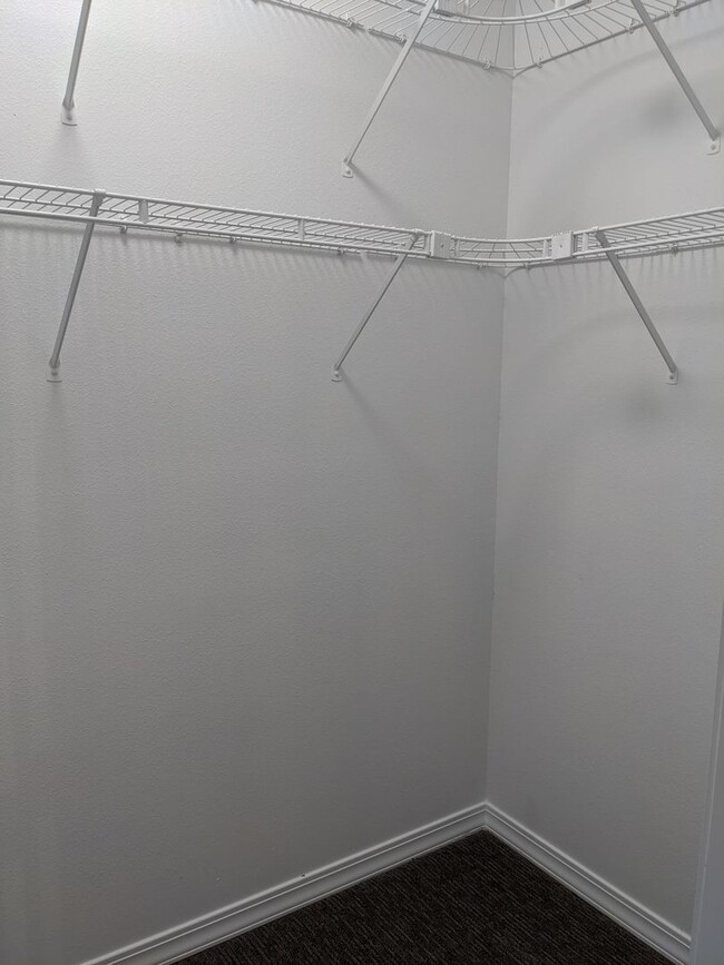 Building Photo - Updated Condo in Downtown Salt Lake City