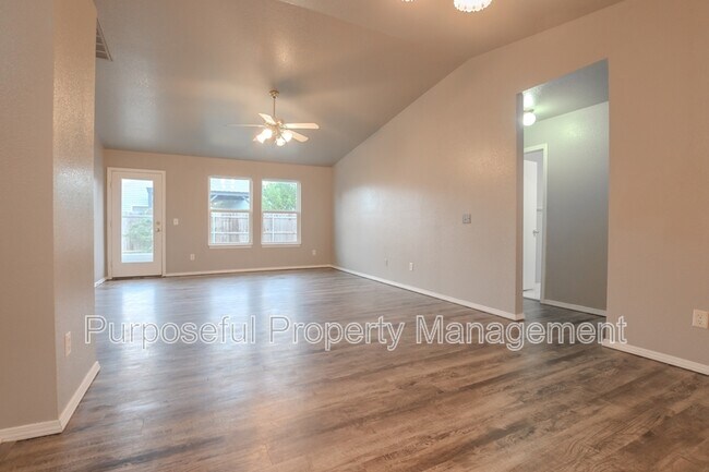 Building Photo - 414 Calla Lily Ln