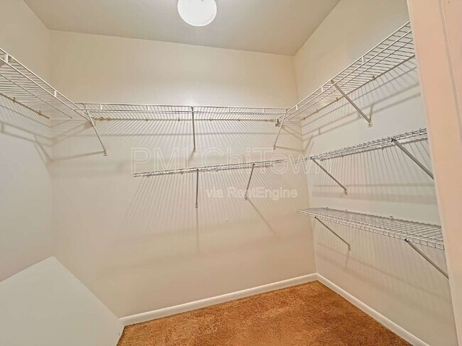 Building Photo - 1172 Regency Dr
