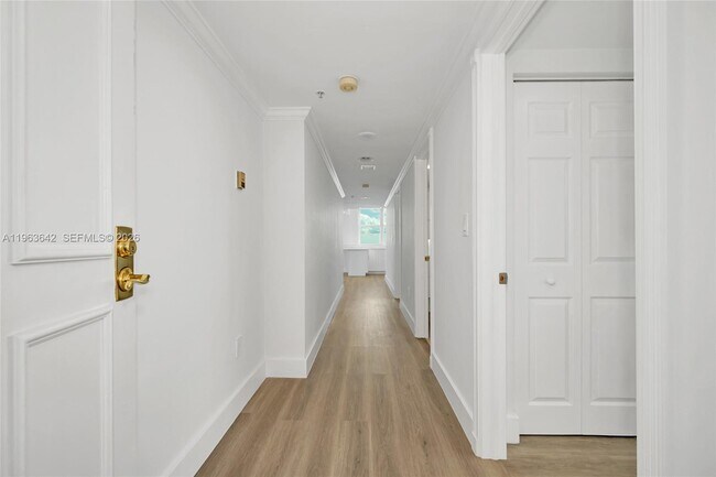 Building Photo - 800 Claughton Island Dr