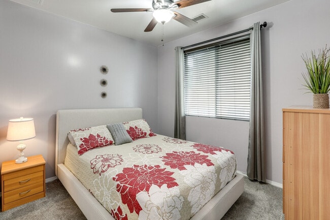 Building Photo - 12281 Pegasus Rd