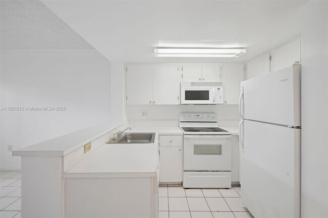 Building Photo - 8615 NW 5th Terrace