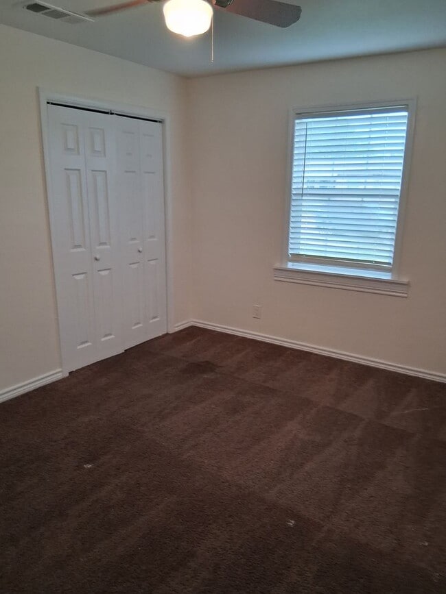 Building Photo - 1414 Alta Mira Dr