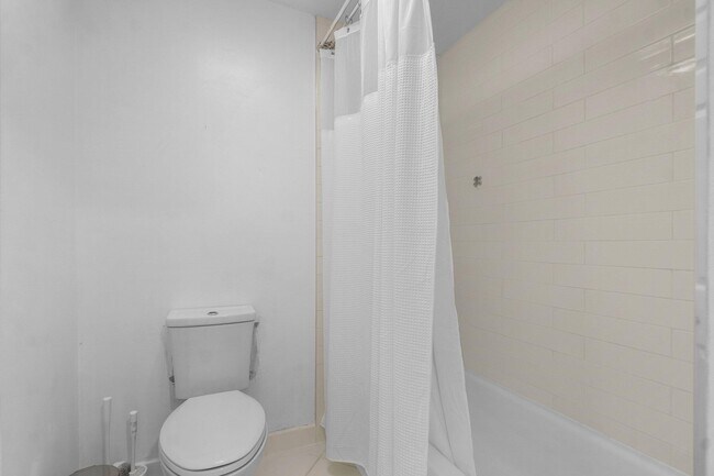 Building Photo - 8436 Cypress Ln